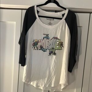 Torrid Black and White 3/4 Sleeve Tee with Graphic Design